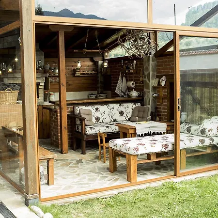Boutique The White Pine فندق 3*