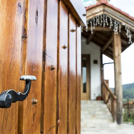 Boutique The White Pine 3* ساموكوف