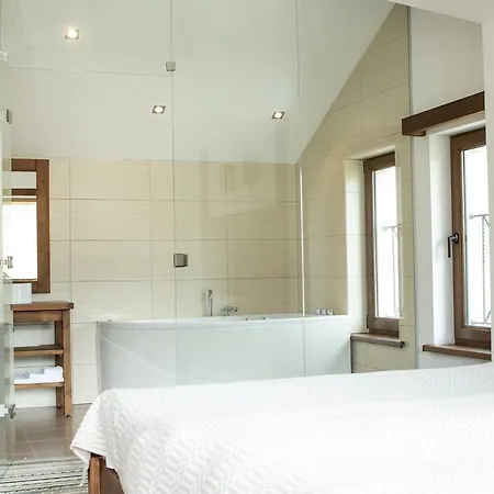Boutique The White Pine فندق
